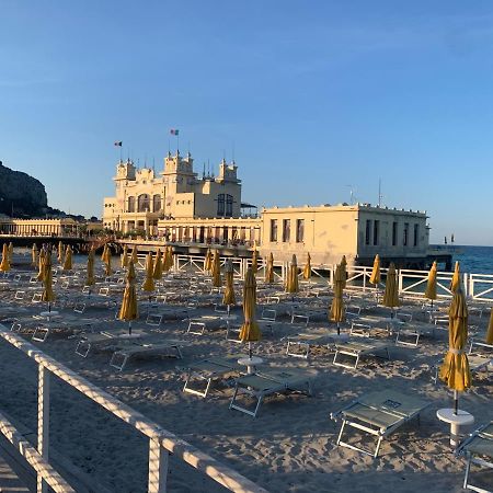 Апартаменты George House Mondello 34 Экстерьер фото
